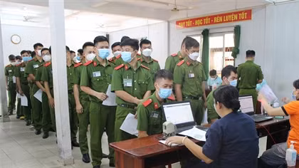 Hơn 400 giảng viên, học viên CSND tham gia hiến máu tình nguyện