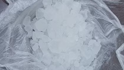 Tạm giữ kẻ tàng trữ “hàng đá” và tấn công Công an