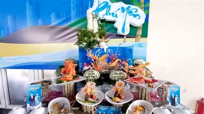 100 món ăn chế biến từ tôm hùm ở Phú Yên xác lập kỷ lục Việt Nam