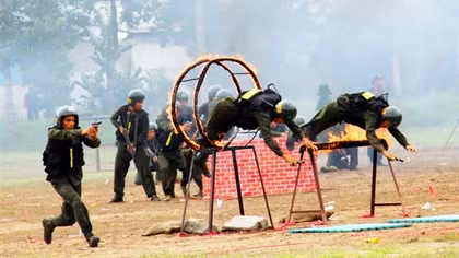 Mãn nhãn với màn võ thuật của các chiến sĩ mới trên thao trường