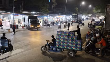 Bắt nhóm đối tượng lợi dụng danh nghĩa Ban Quản lý chợ cưỡng đoạt tiền