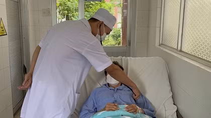 Hai lần cứu sống bệnh nhân sốt xuất huyết biến chứng nguy kịch