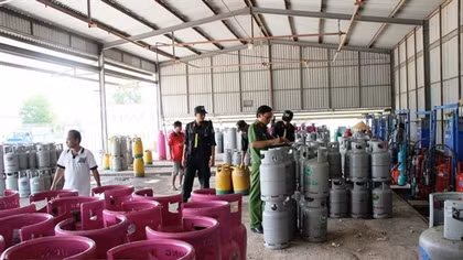 Ngăn chặn hành vi vi phạm trong kinh doanh, sang chiết gas