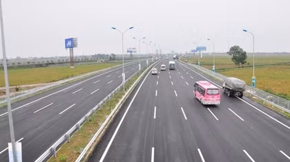 Cao tốc Cầu Giẽ - Ninh Bình mãn tải, Bộ GTVT thống nhất mở rộng