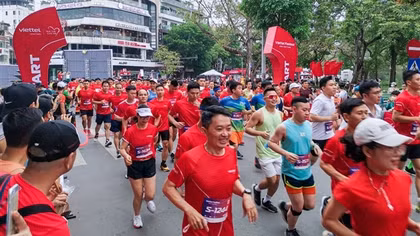 Hàng nghìn VĐV tham gia Giải chạy quyên góp Quỹ Trái tim cho em