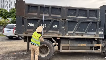 Loạt xe tải cơi nới bị "cắt gọt" trên cao tốc Hà Nội – Thái Nguyên