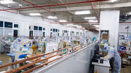 Ca nhiễm COVID-19 tăng nhưng số tử vong giảm