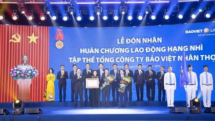 Bảo Việt Nhân thọ tiếp tục dẫn đầu Top 10 “Công ty bảo hiểm nhân thọ uy tín năm 2022”