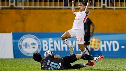 V.League 2022 và “bóng ma xin-cho”