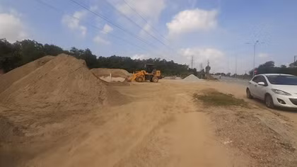 Doanh nghiệp ngang nhiên tập kết cát, sạn trái phép