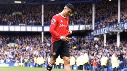 MU lại thua, CR7 tập tễnh rời sân