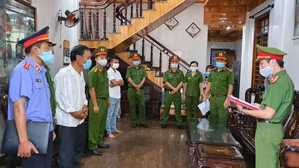 Bài học đắt giá từ vụ kê khống hàng trăm ngôi mộ giả để nhận đền bù