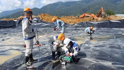 Đẩy nhanh việc xử lý đất nhiễm chất độc dioxin tại sân bay A So