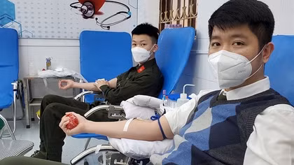 Thượng úy Công an hiến máu cứu bố đẻ tân binh vượt cơn nguy kịch
