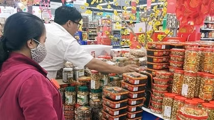 Kiểm soát thị trường thực phẩm Tết