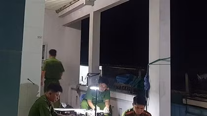 Rượu vào lời ra, con đâm chết… cha