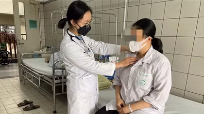 Kỳ tích: Mắc ung thư tuyến giáp và u tuyến thượng thận vẫn sinh con thành công