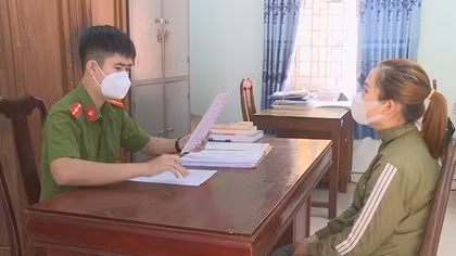Khởi tố nữ đối tượng thế chấp sổ đỏ giả