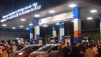 Khẩn trương khắc phục tình trạng thiếu hụt xăng dầu