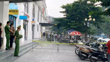 Tử vong vì rơi từ tầng cao nhà B6 Giảng Võ