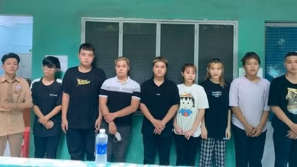 Huy động bạn bè đi chém người sau câu comment trên mạng