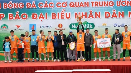 16 đội bóng tranh cúp Báo Đại biểu nhân dân 2022