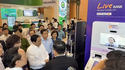 TPBank đón Thủ tướng Chính phủ tham quan, trải nghiệm ngân hàng số điển hình LiveBank