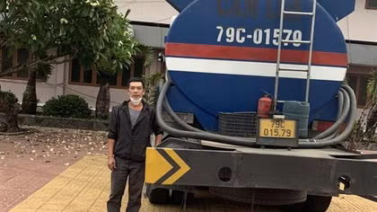 Xe bồn vận chuyển khoảng 11.000 lít xăng không hợp pháp