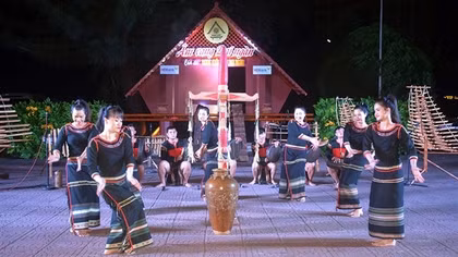 Giới thiệu không gian văn hóa cồng chiêng đến với du khách gần xa