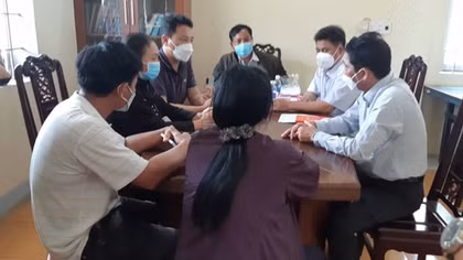 Kỷ luật Chủ tịch phường cấp giấy chứng tử cho cháu bé còn sống