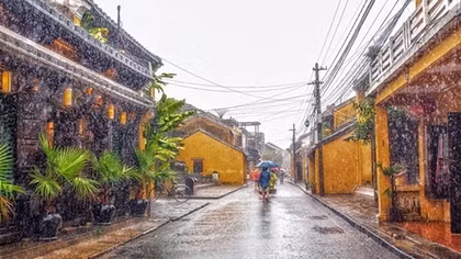 Mưa giông khắp cả nước, nhiều nơi mưa rất to