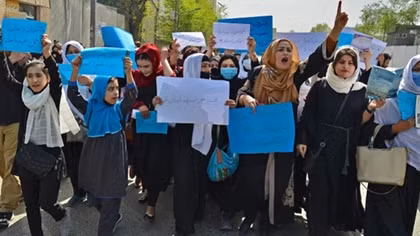 Nữ giới Afghanistan và một tương lai không có trường học