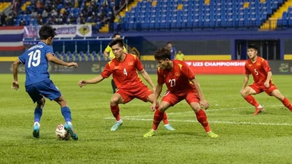 Đánh bại Thái Lan, U23 Việt Nam "hiên ngang" vào bán kết