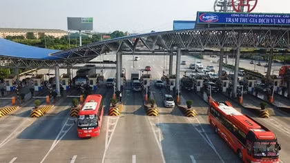 Lắp biển báo “đi chậm” trên cao tốc Pháp Vân-Cầu Giẽ từ tháng 12