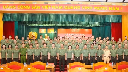 Bồi dưỡng kiến thức phục vụ công tác tham mưu cho hơn 200 học viên