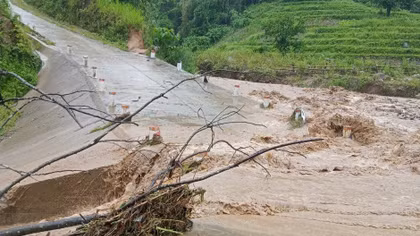 Di chuyển gần 50 hộ dân ra khỏi vùng nguy cơ sạt lở