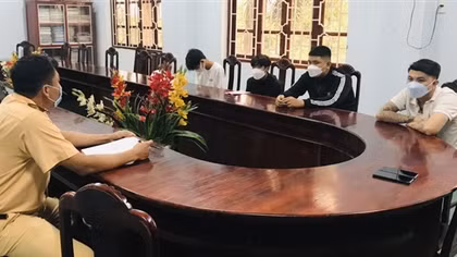 Ngăn chặn nhóm thanh niên tụ tập đua xe trên QL1