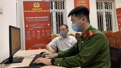 Quyền của người dân và trách nhiệm các cơ quan chức năng khi bỏ sổ hộ khẩu giấy như thế nào?