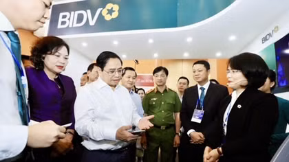 BIDV trình diễn giao dịch bằng căn cước công dân chip tại “Ngày chuyển đổi số”