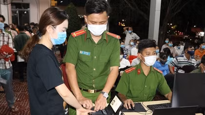 Công an Bình Dương thực hiện tốt việc cấp căn cước công dân