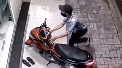 Khởi tố kẻ trộm xe máy ở phòng khám nha khoa