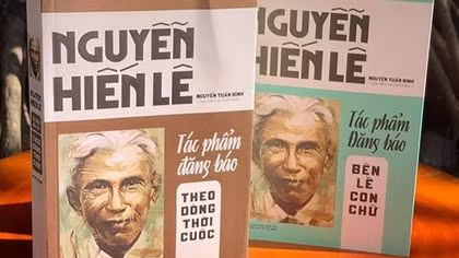 Học giả Nguyễn Hiến Lê viết báo