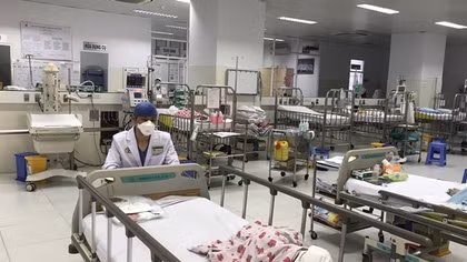 Đau đầu, tưởng hậu COVID-19, đi khám phát hiện u não