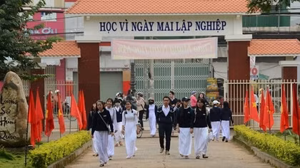 Lâm Đồng miễn giảm từ 50-100% học phí cho học sinh các cấp