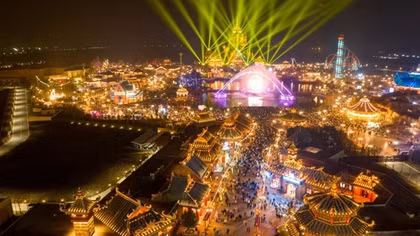 Thế giới chào đón năm 2023