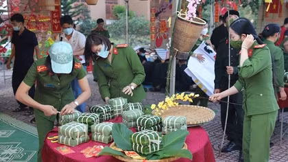 Sôi nổi Hội thi nấu bánh chưng của Công an tỉnh Đắk Nông