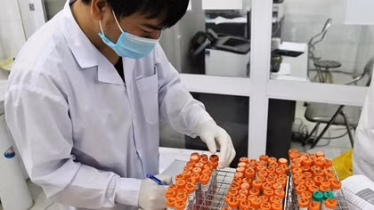 60 tỉnh ghi nhận 14.861 ca COVID-19, Hà Nội có gần 2.500 F0