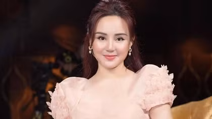 Công an TP Hồ Chí Minh khởi tố vụ ca sĩ Vy Oanh tố cáo bà Phương Hằng