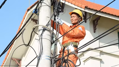 Sự cố tăng giảm điện áp đột ngột chiều 4/7 là do tiêu thụ điện tăng cao