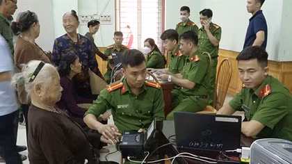 Sáng tạo, hiệu quả trong 36 ngày đêm cấp căn cước công dân